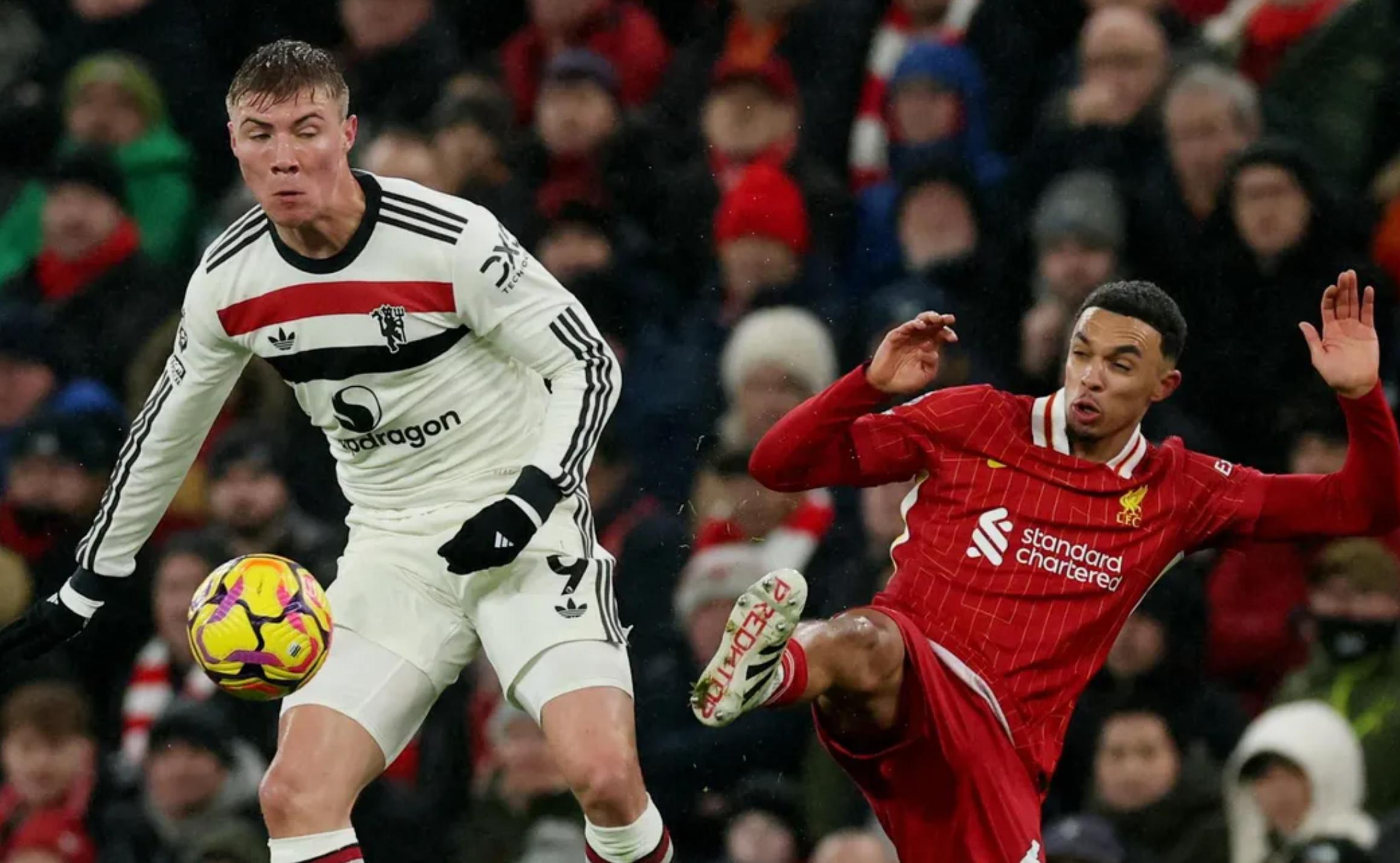 曼联逆转胜利，卡瓦尼梅开二度