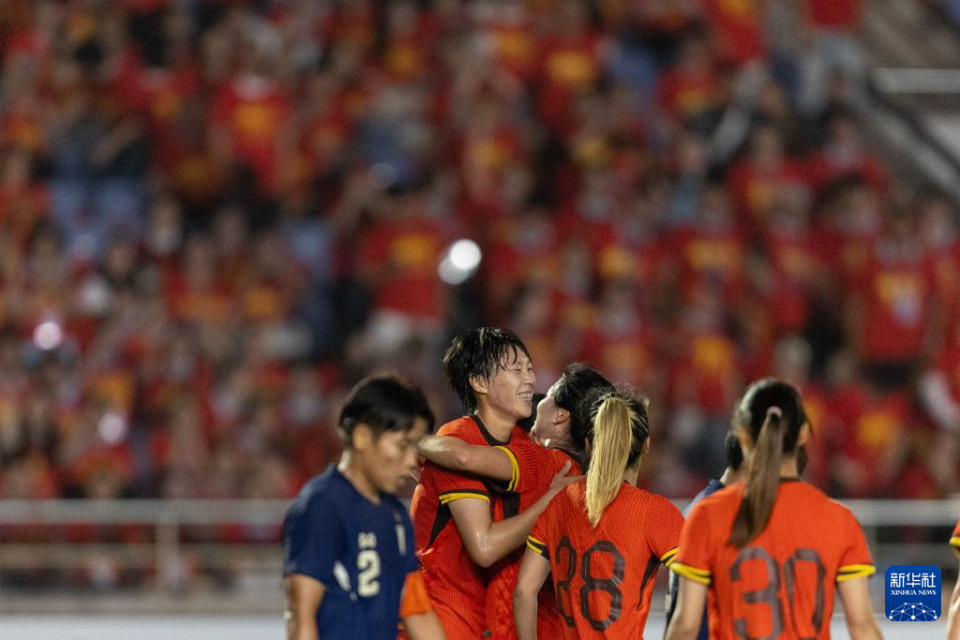 中国队在国际女足比赛中大获全胜