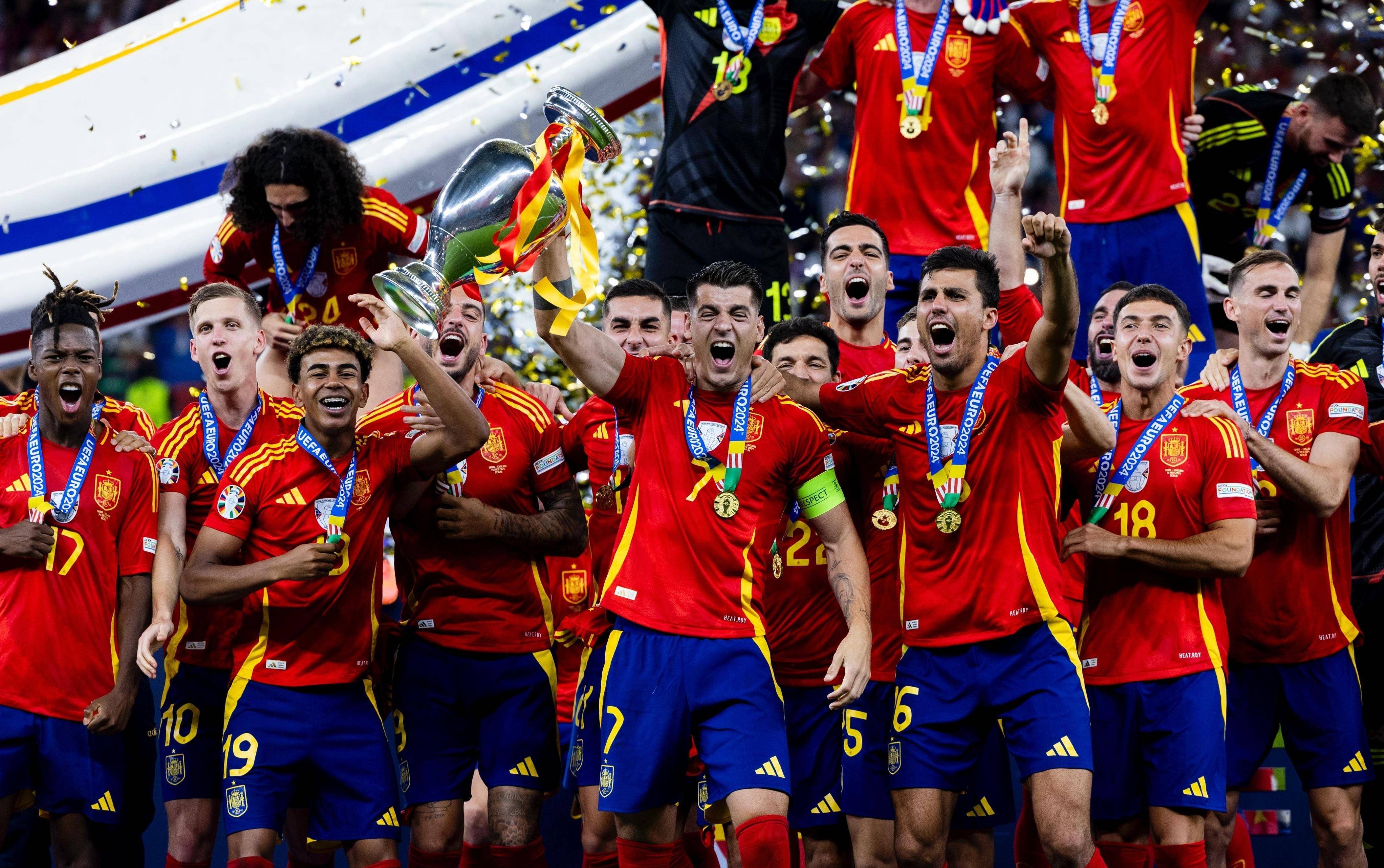 西班牙轻松战胜瑞士，率先晋级欧国联四强的简单介绍