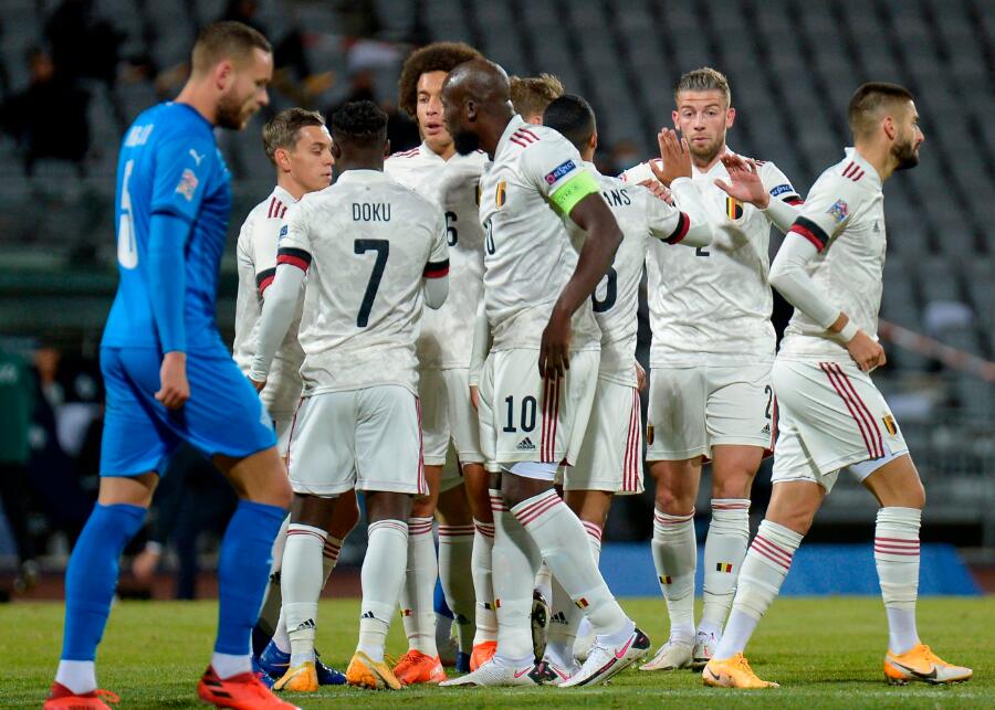 意大利卫冕冠军卢卡库扳平一球荷兰夺回榜首