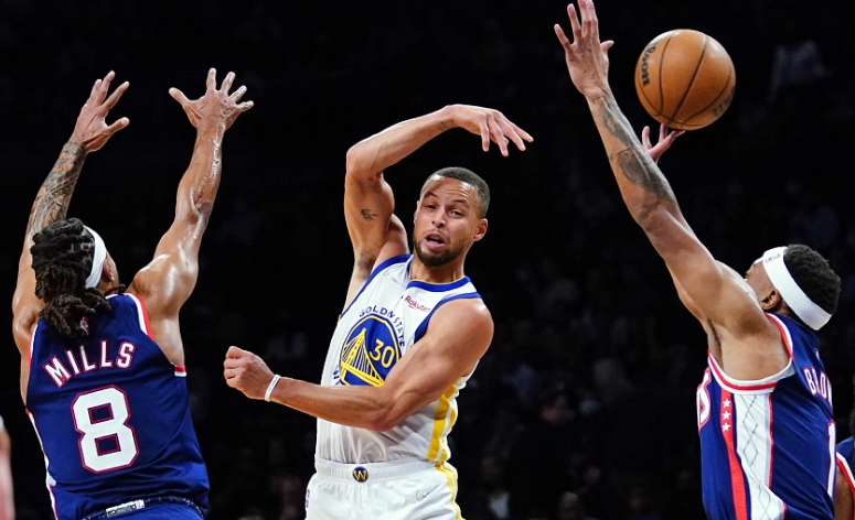 勇士全队掀翻篮网，库里大秀三分球功夫