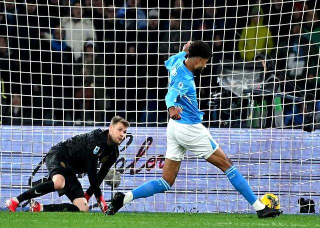 那不勒斯客场扳平比分，延续不败之旅的简单介绍