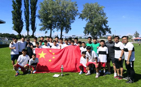 九游体育官方登录入口-顽强球队队员扬威，取得连胜